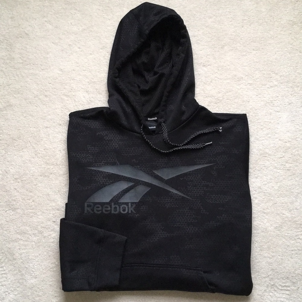 Reebok Sweatshirt Textured Logo NEW WITHOUT TAGS!